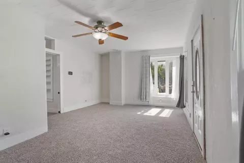 Living - 209 E Griggs St, Mansfield, IL 61854 photo 2 of 4
