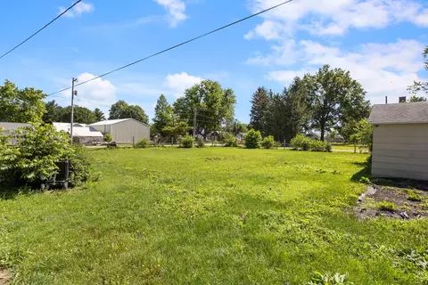 Exterior - 209 E Griggs St, Mansfield, IL 61854 photo 6 of 6