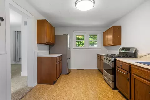 Kitchen - 209 E Griggs St, Mansfield, IL 61854 photo 2 of 5