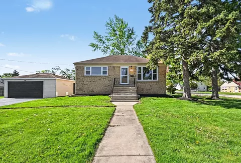 2255 Atlantic Ave, Melrose Park, IL 60164