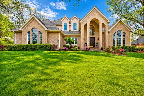 5 Brittany Ln, Lincolnshire, IL 60069
