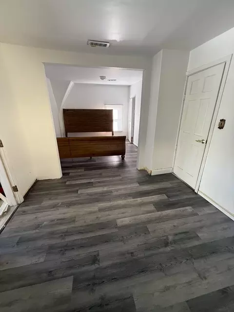 Entry Way - 732 N Dearborn Ave, Kankakee, IL 60901 photo 1 of 1