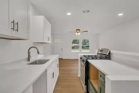 Kitchen - 403 W James St, Dwight, IL 60420 photo 5 of 5