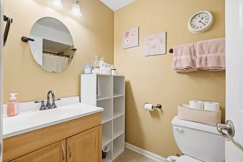 Bath - 1016 174th St, East Hazel Crest, IL 60429 photo 3 of 3