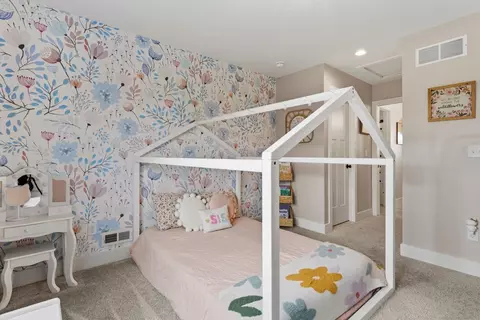 Bedroom - 2516 Piney Run, Bloomington, IL 61705 photo 7 of 9