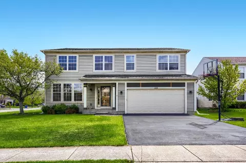 555 N Haverhill Ln, South Elgin, IL 60177