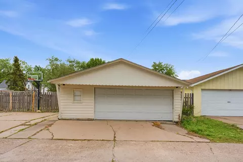 Other - 1847 10th St, Moline, IL 61265 photo 12 of 13