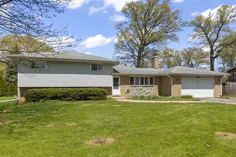 151 Catalpa Ave, Wood Dale, IL 60191
