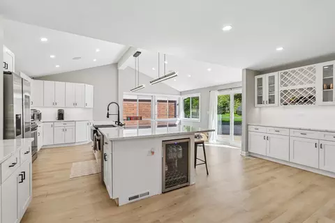 Kitchen - 1320 N Harrison St, Algonquin, IL 60102 photo 4 of 6
