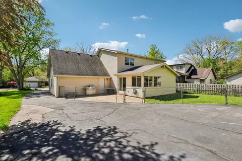 Exterior - 1320 N Harrison St, Algonquin, IL 60102 photo 13 of 14