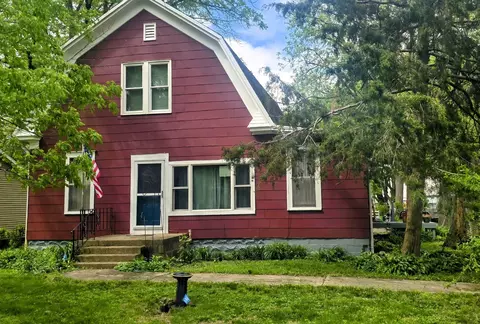 114 E Center St, Seymour, IL 61875