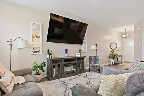 Living - 1204 Draper Rd, Mchenry, IL 60050 photo 2 of 2