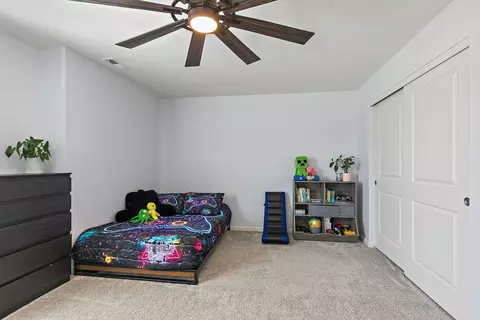 Bedroom - 1204 Draper Rd, Mchenry, IL 60050 photo 4 of 5