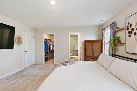 Bedroom - 1204 Draper Rd, Mchenry, IL 60050 photo 2 of 5