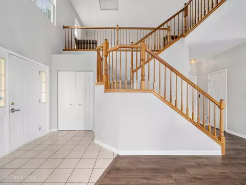 Entry Way - 829 Red Barn Ln, Elgin, IL 60124 photo 1 of 2