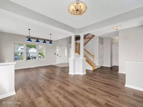 Living - 829 Red Barn Ln, Elgin, IL 60124 photo 3 of 8