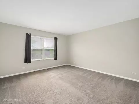 Bedroom - 829 Red Barn Ln, Elgin, IL 60124 photo 1 of 1