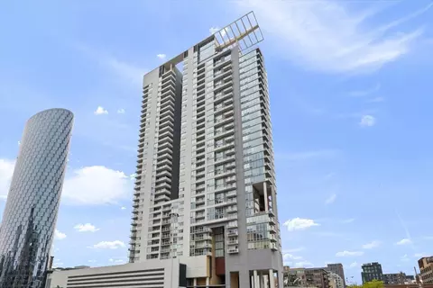 737 W Washington Blvd #802, Chicago, IL 60661