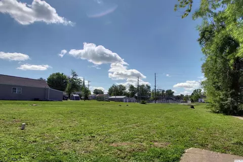 1510 Lind St, Quincy, IL 62301