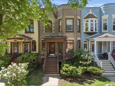 315 S Maple Ave, Oak Park, IL 60302