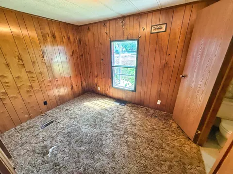 Bedroom - 210 Park Ave, Flora, IL 62839 photo 1 of 10