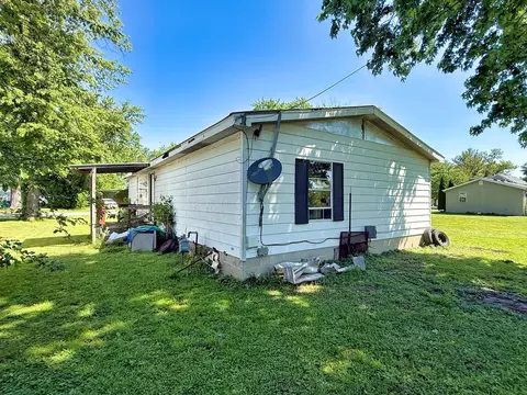 Other - 210 Park Ave, Flora, IL 62839 photo 8 of 8