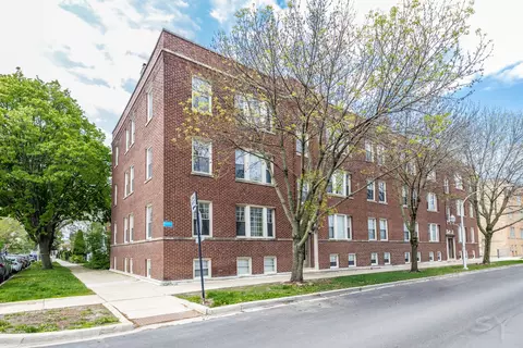 3039 W Belle Plaine Ave #2, Chicago, IL 60618