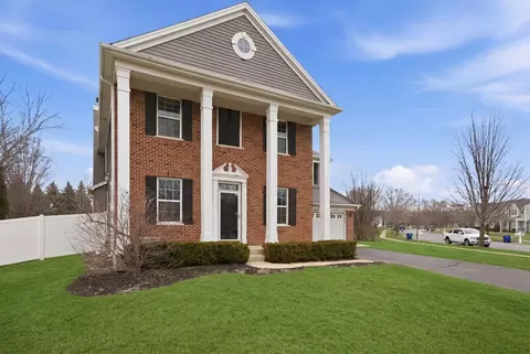 217 Sunbury Dr, Saint Charles, IL 60175
