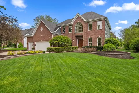 526 Ridgelawn Trl, Batavia, IL 60510