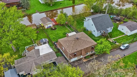 34820 N Holman Ave, Ingleside, IL 60041