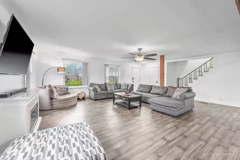 Living - 34820 N Holman Ave, Ingleside, IL 60041 photo 3 of 4