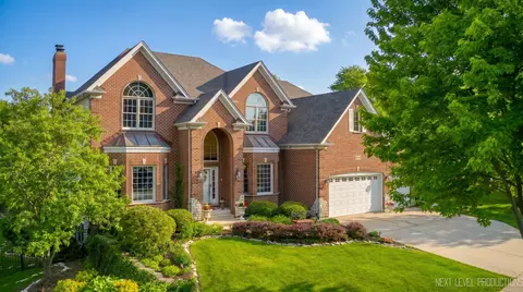 908 Knox Ln, Batavia, IL 60510