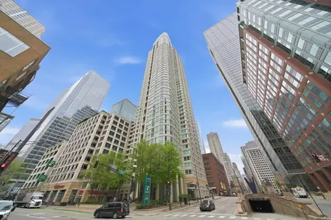 345 N La Salle Dr #401, Chicago, IL 60654