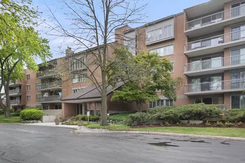 44 Park Ln #223, Park Ridge, IL 60068