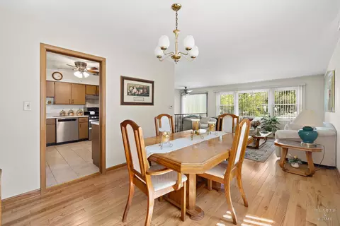 Dining - 632 Polynesian Dr, Des Plaines, IL 60016 photo 1 of 5