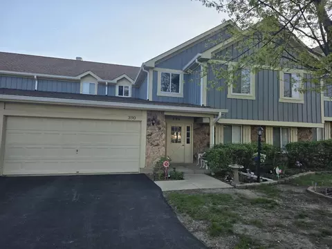 390 Springlake Ln #B, Aurora, IL 60504