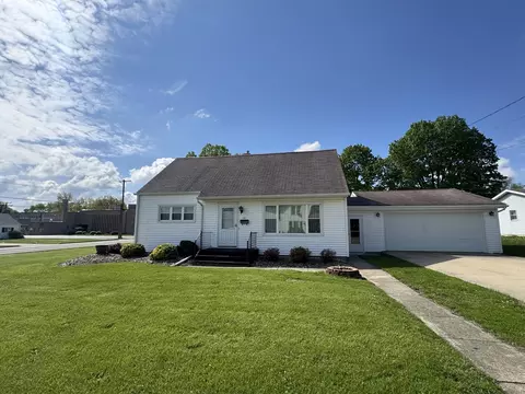 101 7th St, Mendota, IL 61342