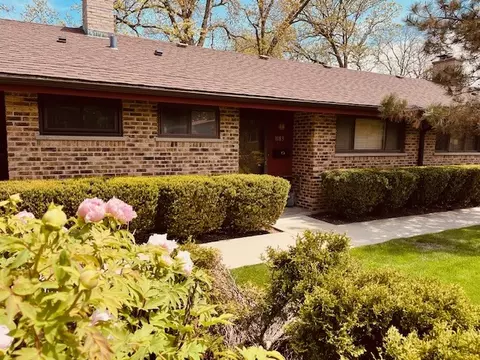 1183 Waukegan Rd #1183, Deerfield, IL 60015