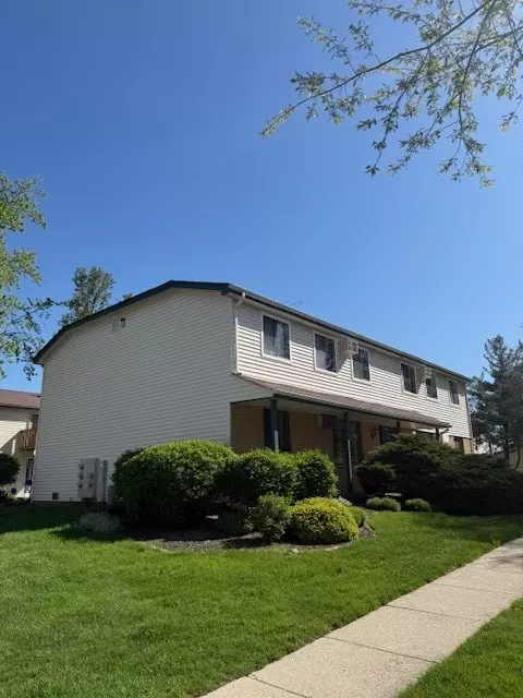 8328 Oak Leaf Dr #1503, Woodridge, IL 60517