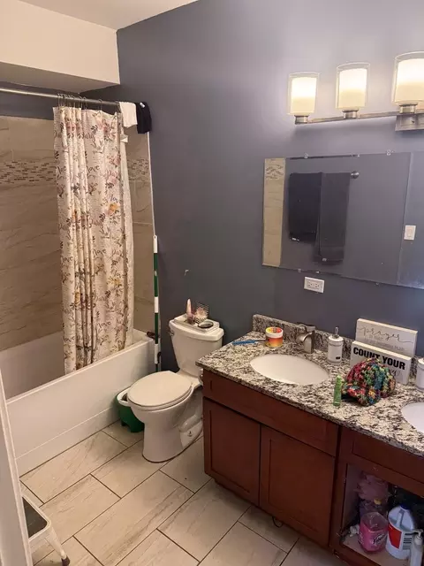 Bath - 8134 S Vernon Ave, Chicago, IL 60619 photo 3 of 3