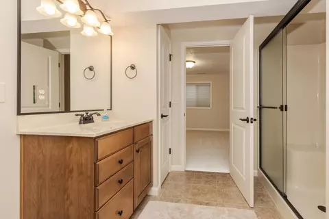 Bath - 1761 Lockspur Way, Normal, IL 61761 photo 4 of 4