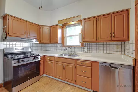 Kitchen - 1027 St John St, Elgin, IL 60120 photo 1 of 4