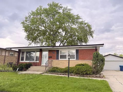 185 Pleasant Dr, Chicago Heights, IL 60411