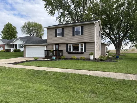 134 Riverview Dr, Albany, IL 61230
