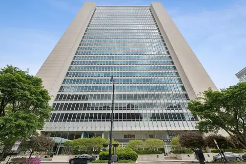500 W Superior St #1602, Chicago, IL 60654
