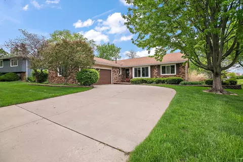 659 Woodstock Ln, Bourbonnais, IL 60914
