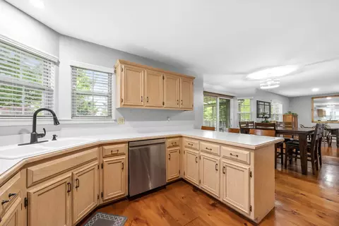 Kitchen - 2632 Switch Grass Rd, Morris, IL 60450 photo 4 of 4