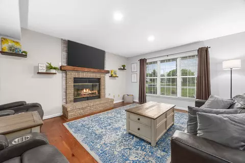 Living - 2632 Switch Grass Rd, Morris, IL 60450 photo 2 of 3