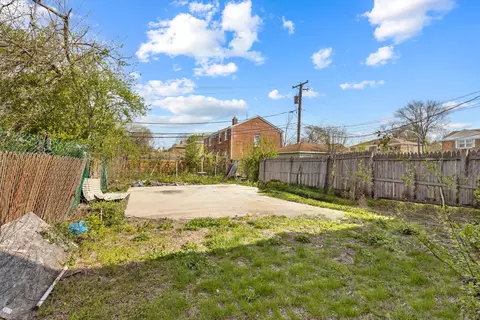 Exterior - 2556 E 97th Pl, Chicago, IL 60617 photo 6 of 7