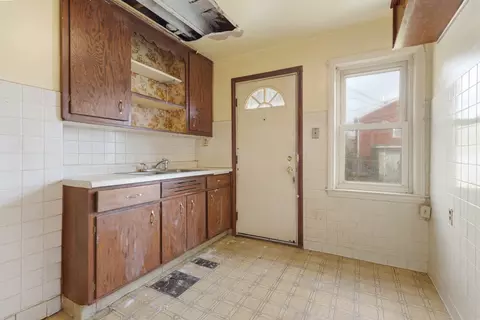 Kitchen - 2556 E 97th Pl, Chicago, IL 60617 photo 2 of 3